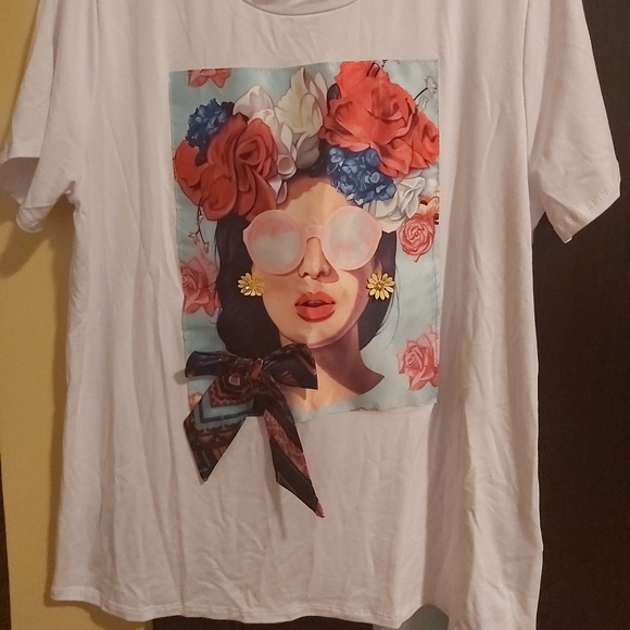 Gorgeous women top - Picture 2 of 3